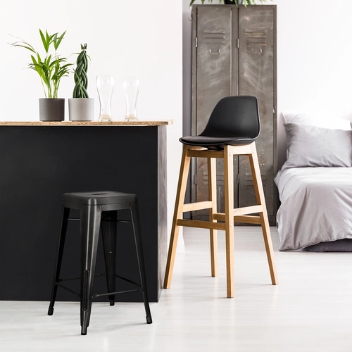 Hoker Paris 66 cm czarny metalowy bez oparcia industrialny do wyspy kuchennej inspirowany Tolix