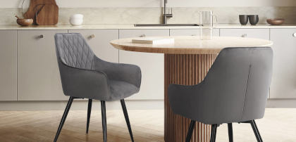 Krzesła tapicerowane pikowane