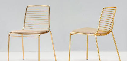 Krzesła metalowe złote