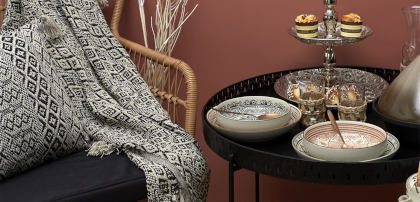 Krzesła rattanowe do salonu