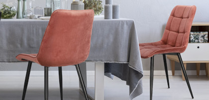 Krzesła do toaletki pikowane