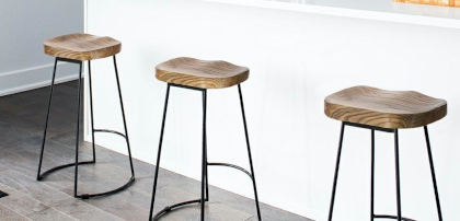 hokery drewniane niskie