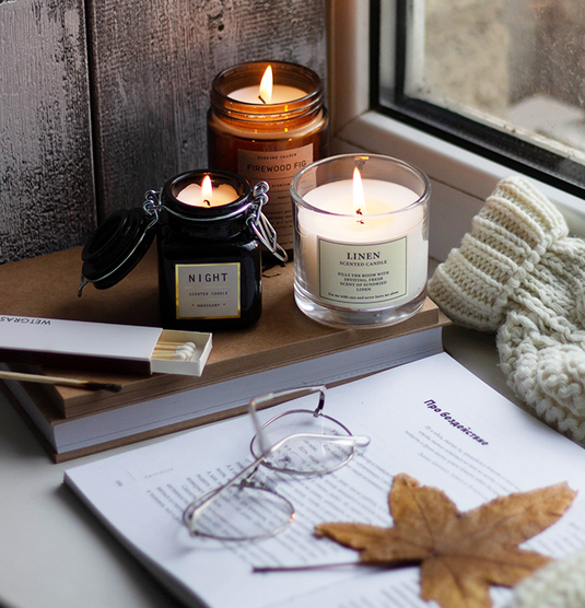 Ciepłe światło świec