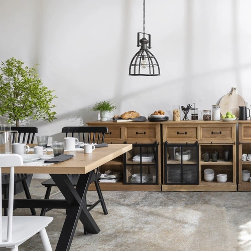 Krzesło drewniane Isabel Atmosphera czarne do jadalni i kuchni vintage PRL patyczak