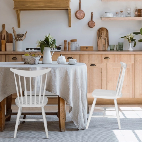 Krzesło drewniane Gant białe do jadalni w stylu skandynawskim i retro patyczak Intesi