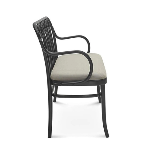 Ławka tapicerowana z oparciem Fameg 6653 CATA premium z drewna bukowego do salonu personalizowana