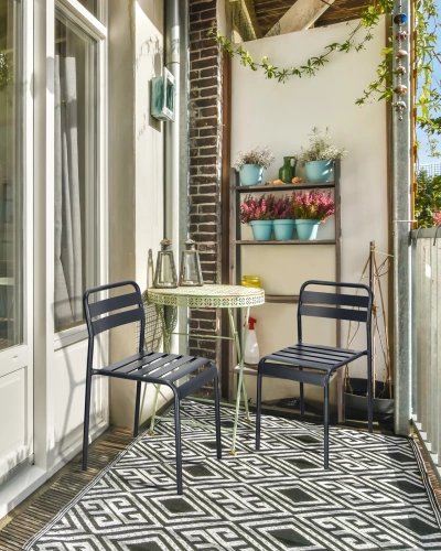 Krzesło ogrodowe metalowe Terra czarne loftowe sztaplowane na balkon i taras Intesi