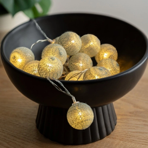 Cotton balls girlanda świetlna LED seledynowa Atmosphera 16 kul na baterie do pokoju dziecka 255cm