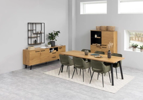 Krzesło tapicerowane Ranja Actona do jadalni glamour zielone z podłokietnikami na czarnych nogach