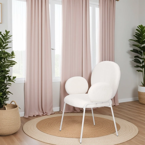 Krzesło tapicerowane Bianco do jadalni i salonu boho białe z podłokietnikami boucle Intesi