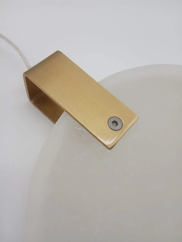 Lampa sufitowa LED MARBLE 24 cm z marmuru i mosiądzu do salonu i jadalni