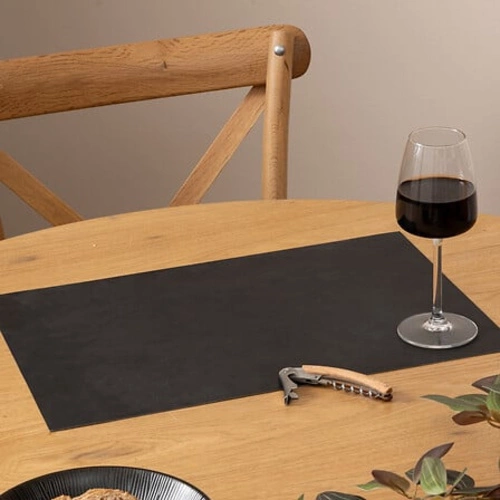 Czarna prostokątna podkładka pod talerz 45x30cm do jadalni nowoczesna 5five