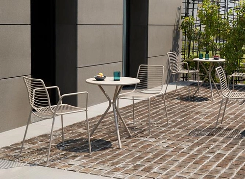 Krzesło metalowe Summer antracytowe nowoczesne do ogrodu i na taras sztaplowane SCAB Design