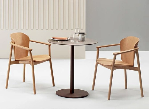 Krzesło drewniane FINN SCAB Design z podłokietnikami do jadalni nowoczesne orzech sztaplowane