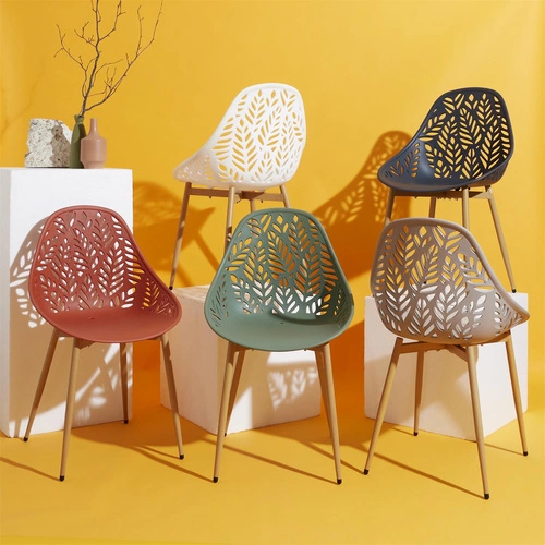 Krzesło do jadalni i kuchni Lucena Intesi beżowe nowoczesne z tworzywa łatwe w czyszczeniu