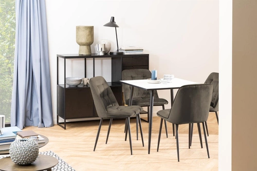 Krzesło tapicerowane welurowe Brooke beżowe do jadalni i salonu na czarnych nogach Actona