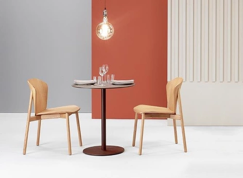 Krzesło drewniane Finn SCAB Design do jadalni nowoczesne retro orzech sztaplowane
