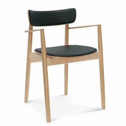 Krzesło do jadalni tapicerowane Fameg Nopp z podłokietnikami, drewniane personalizowane