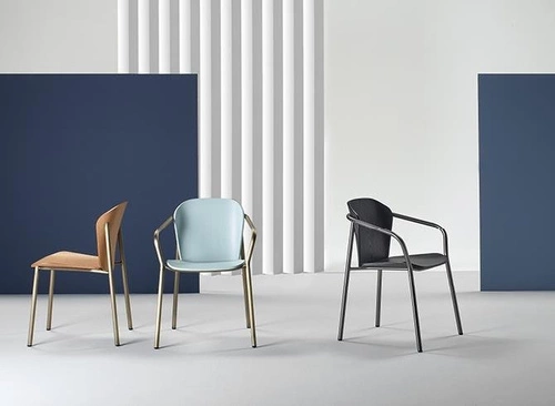 Krzesło do jadalni drewniane Finn SCAB Design nowoczesne z podłokietnikami sztaplowane