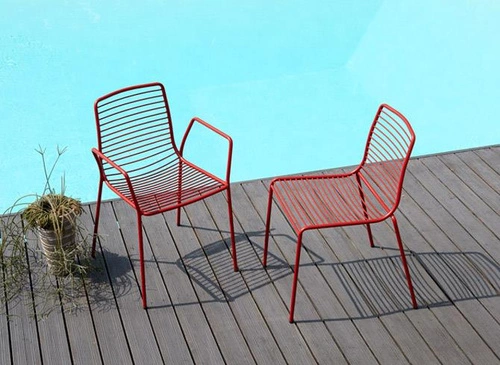 Krzesło metalowe Summer czerwone nowoczesne do ogrodu i salonu sztaplowane SCAB Design