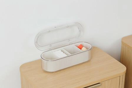 Pudełko dekoracyjne na biurko Alba beżowe owalne z przegrodami do sypialni 5five