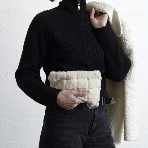 Intesi organizer podróżny na biżuterię futrzany kremowy boho zapinany na suwak