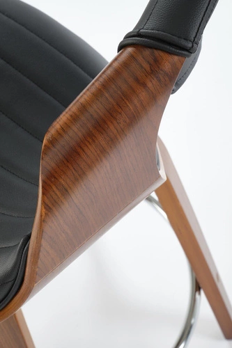 Hoker Analis czarny z oparciem i podłokietnikami do kuchni loftowy orzechowy 63 cm Intesi