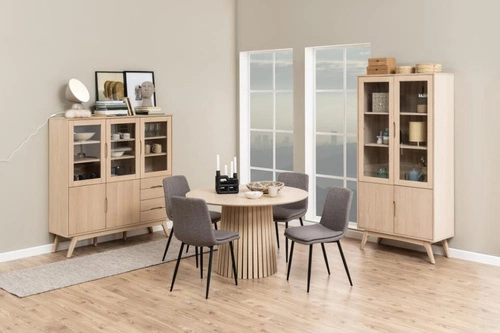 Krzesło tapicerowane Becca szare do jadalni i kuchni nowoczesne na czarnych metalowych nogach