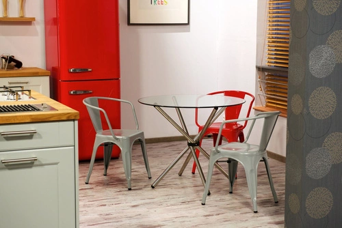 Krzesło metalowe Paris Arms szare do jadalni i kuchni z podłokietnikami inspirowane Tolix