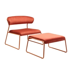 Fotel Lounge Lisa do salonu nowoczesny pomarańczowy aksamitny relaksacyjny na płozach SCAB Design