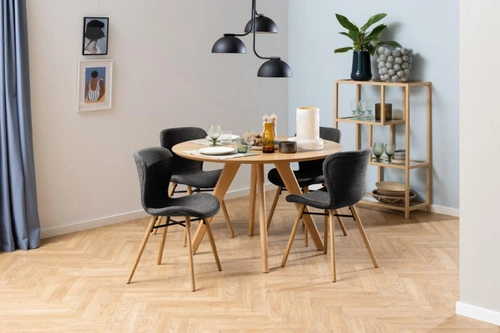 Krzesło tapicerowane Batilda Actona antracytowe do jadalni skandynawskie z dębowymi nogami