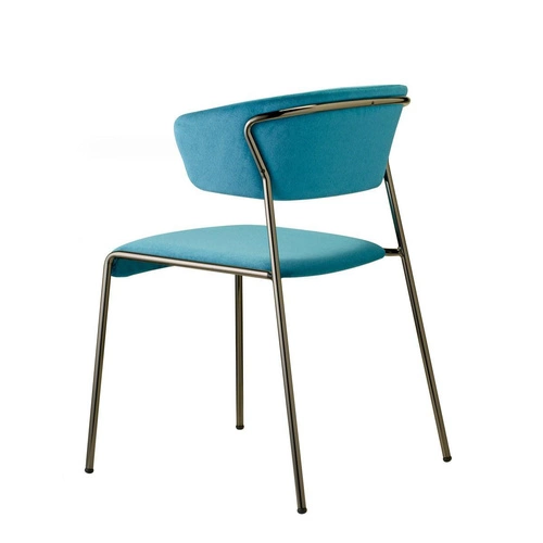 Fotel tapicerowany Lisa SCAB Design do salonu i jadalni niebieski metalowe nogi wodoodporny